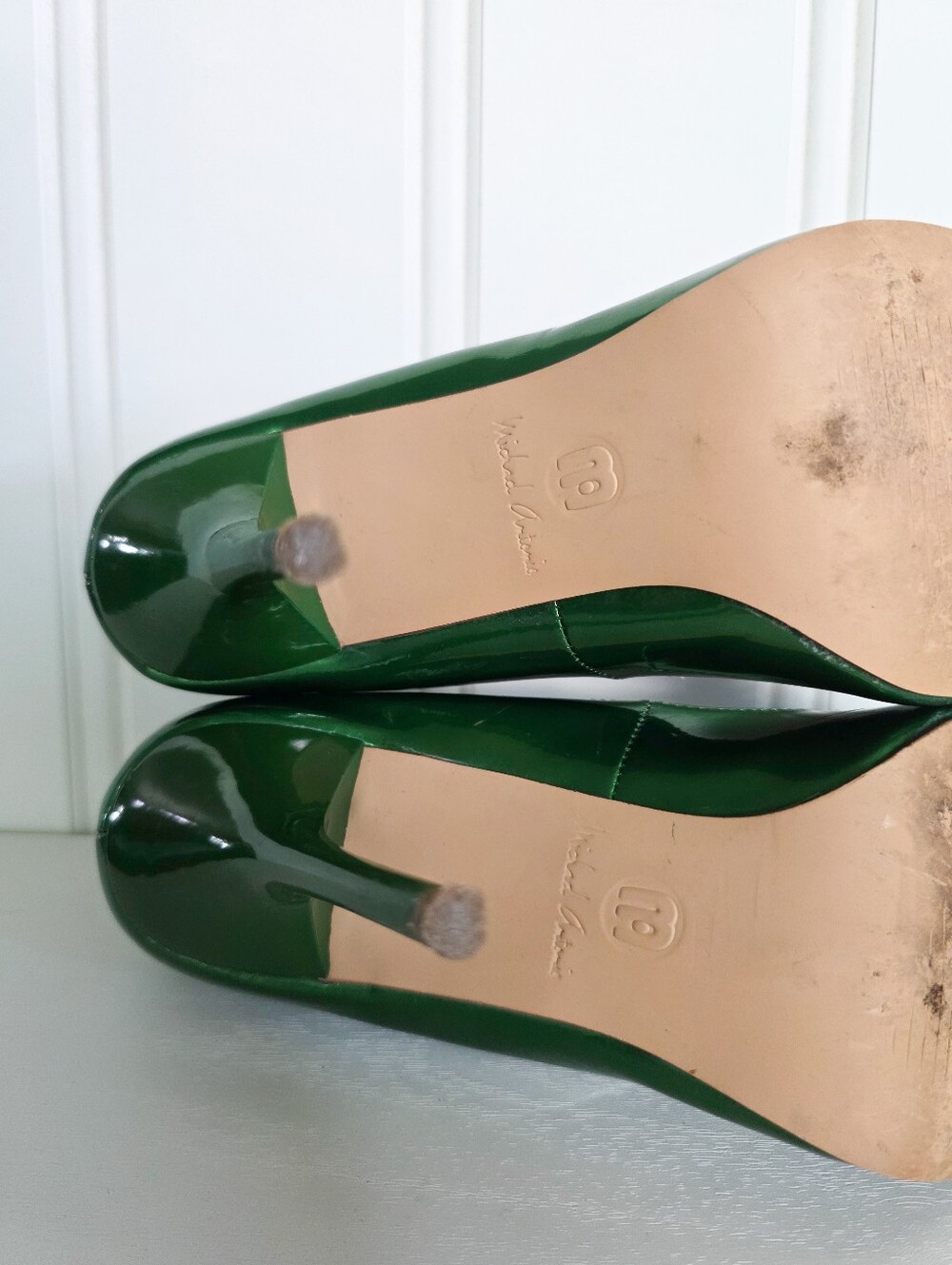 Michael Antonio Metallic Glossy Green Pointy Toe Heeled Pumps - Picture 11 of 13